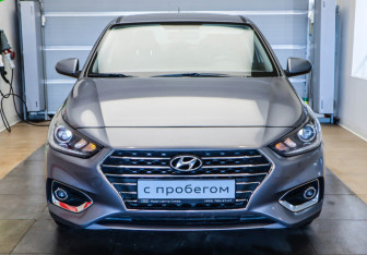 Подержанный автомобиль Hyundai Solaris Sedan 2019 года (2 фото)