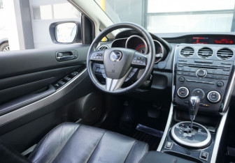 Подержанный автомобиль Mazda CX-7 2011 года (13 фото)
