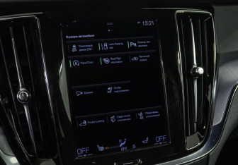 Подержанный автомобиль Volvo S60 2020 года (17 фото)