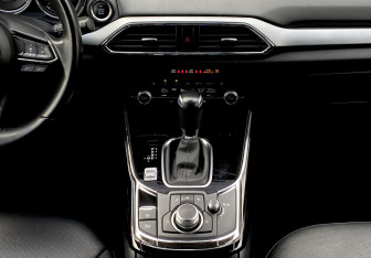 Подержанный автомобиль Mazda CX-9 2020 года (14 фото)
