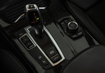 Подержанный автомобиль BMW X4 2017 года (16 фото)