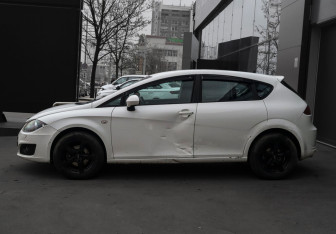 Подержанный автомобиль SEAT Leon Hatchback 2012 года (8 фото)