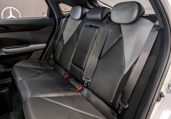 Подержанный автомобиль Changan UNI-V 2023 года (18 фото)