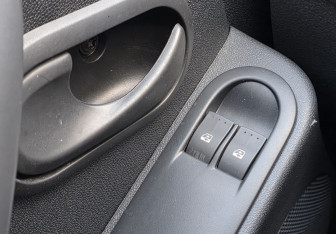 Подержанный автомобиль Renault Duster 2012 года (15 фото)