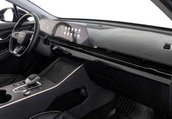Подержанный автомобиль Omoda C5 2024 года (13 фото)