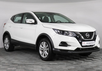 Подержанный автомобиль Nissan Qashqai 2022 года (3 фото)