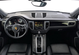 Подержанный автомобиль Porsche Macan 2014 года (30 фото)