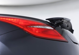 Подержанный автомобиль Peugeot RCZ 2011 года (17 фото)