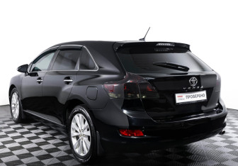 Подержанный автомобиль Toyota Venza 2013 года (7 фото)