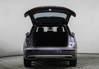 Подержанный автомобиль Audi Q5 2017 года (19 фото)