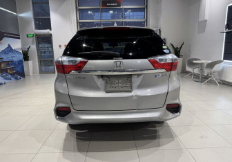 Подержанный автомобиль Honda Shuttle Wagon 2017 года (5 фото)