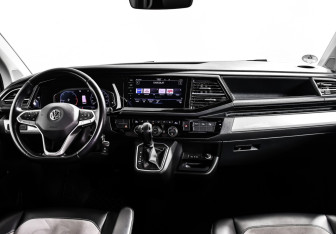 Подержанный автомобиль Volkswagen Multivan 2020 года (12 фото)