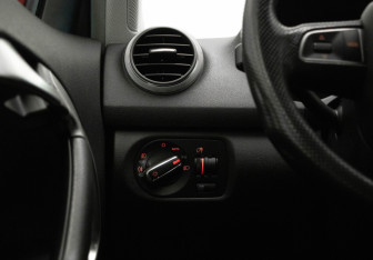 Подержанный автомобиль Audi A3 Hatchback 2009 года (14 фото)