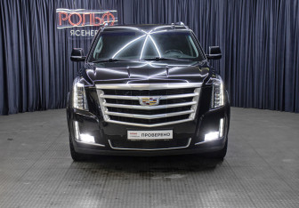 Подержанный автомобиль Cadillac Escalade Suv 2017 года (2 фото)