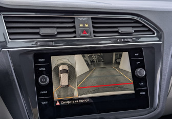 Подержанный автомобиль Volkswagen Tiguan 2018 года (24 фото)