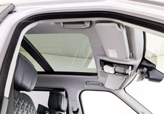 Подержанный автомобиль Land Rover Range Rover 2021 года (23 фото)