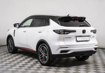Подержанный автомобиль Changan UNI-S 2024 года (7 фото)