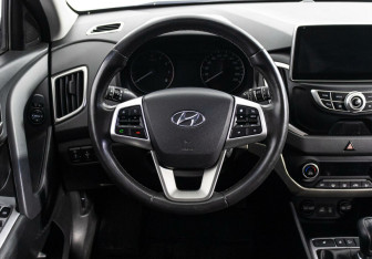Подержанный автомобиль Hyundai Creta 2019 года (8 фото)