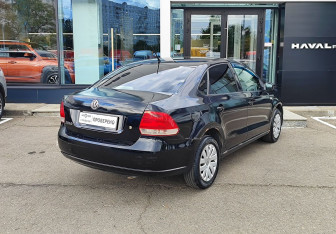 Подержанный автомобиль Volkswagen Polo Sedan 2013 года (5 фото)