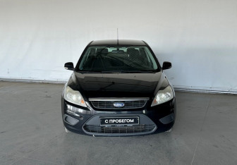 Подержанный автомобиль Ford Focus Sedan 2011 года (2 фото)