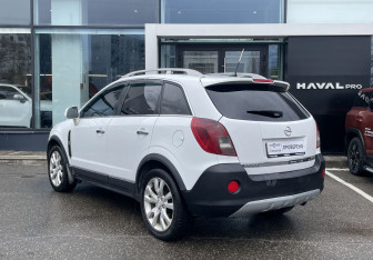 Подержанный автомобиль Opel Antara 2013 года (7 фото)