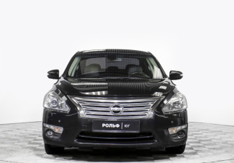 Подержанный автомобиль Nissan Teana 2014 года (2 фото)