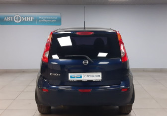 Подержанный автомобиль Nissan Note 2008 года (6 фото)