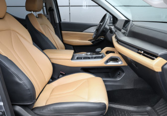 Подержанный автомобиль Changan Hunter Plus 2024 года (12 фото)