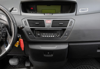 Подержанный автомобиль Citroen C4 Picasso 2012 года (12 фото)