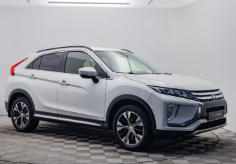 Подержанный автомобиль Mitsubishi Eclipse Cross 2018 года (7 фото)
