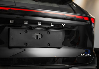 Новый Geely Atlas 2025 (12 фото)