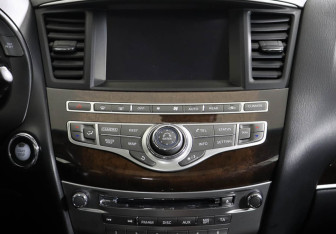 Подержанный автомобиль Infiniti QX60 2014 года (12 фото)