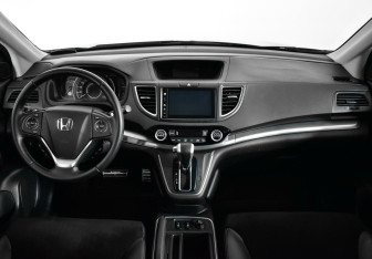 Подержанный автомобиль Honda CR-V 2015 года (8 фото)