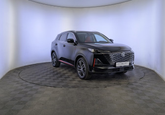 Подержанный автомобиль Changan UNI-S 2024 года (3 фото)