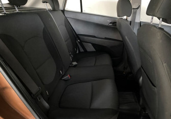 Подержанный автомобиль Hyundai Creta 2017 года (16 фото)