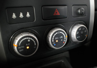 Подержанный автомобиль Nissan X-Trail 2014 года (16 фото)