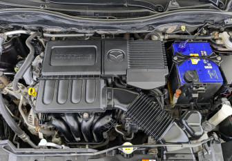 Подержанный автомобиль Mazda 2 Hatchback 2012 года (9 фото)