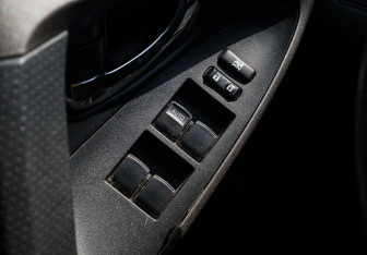 Подержанный автомобиль Toyota RAV4 2012 года (13 фото)