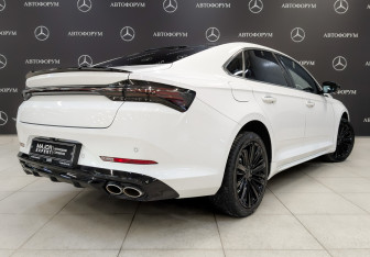 Подержанный автомобиль Geely Preface 2024 года (5 фото)