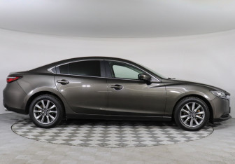 Подержанный автомобиль Mazda 6 Sedan 2020 года (4 фото)
