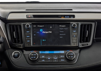 Подержанный автомобиль Toyota RAV4 2018 года (17 фото)