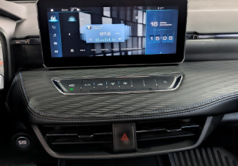 Подержанный автомобиль Haval Jolion 2023 года (15 фото)