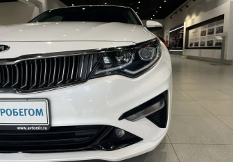 Подержанный автомобиль Kia Optima Sedan 2018 года (9 фото)