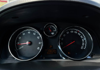 Подержанный автомобиль Opel Antara 2014 года (11 фото)