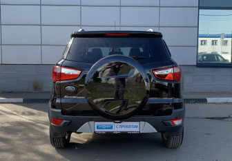 Подержанный автомобиль Ford EcoSport 2014 года (6 фото)