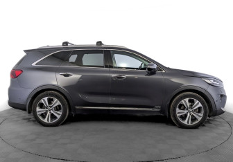 Подержанный автомобиль Kia Sorento 2019 года (4 фото)