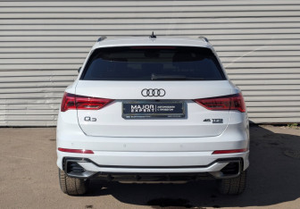 Подержанный автомобиль Audi Q3 2025 года (6 фото)