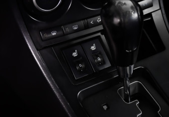 Подержанный автомобиль Mazda 3 Sedan 2012 года (14 фото)