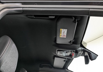 Подержанный автомобиль Peugeot 3008 2018 года (22 фото)