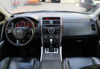 Подержанный автомобиль Mazda CX-9 2008 года (12 фото)